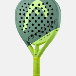 Extreme power is mixed with outstanding maneuverability with the diamond-shaped EXTREME MOTION PADEL RACQUET for advanced and professional players.